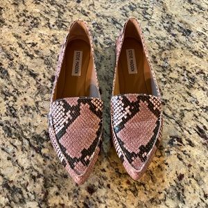 Steve Madden snake skin flats
